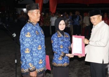 Bupati Bengkulu Tengah Lantik 200 PPPK Paruh Waktu, Tekankan Pelayanan Maksimal