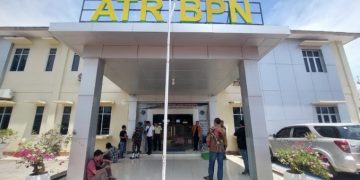 Rumah Eks Bupati dan Kantor BPN Manna Digeledah, Kejari Usut Dugaan SHM di Hutan Produksi