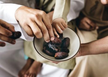 Terungkap! Alasan Rasulullah Anjurkan Makan Kurma Saat Berbuka Puasa