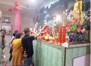 Imlek 2577 Kongzili di Bengkulu Digelar Sederhana, Umat Fokus Doa di Tahun Kuda Emas