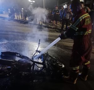 Geng Motor Modus Perang Sarung Kembali Berulah, Satu Motor Hangus di Bengkulu