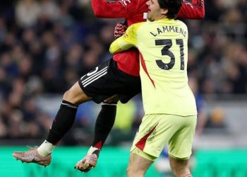 Penyelamatan Senne Lammens dan Gol Sesko Kunci Kemenangan Tipis MU di Kandang Everton