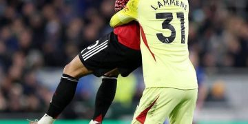 Penyelamatan Senne Lammens dan Gol Sesko Kunci Kemenangan Tipis MU di Kandang Everton