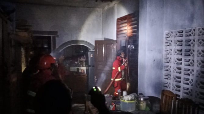 Nyaris Hangus! Rumah Lansia di Bengkulu Utara Terbakar, Ini Dugaan Penyebabnya