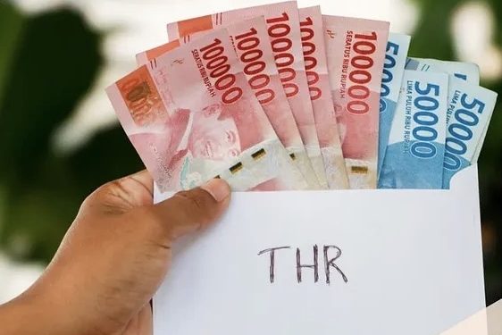 Jangan Habis untuk Belanja, Manfaatkan THR dengan Cara Ini