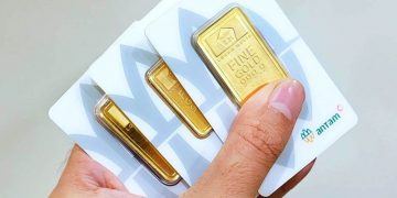 Turun Rp25.000 per Gram, Simak Tabel Harga Emas Antam Jumat Pagi Ini di Sini
