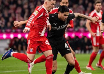 Kevin Diks Tampil 90 Menit, Gladbach Tak Berdaya Dihantam Badai Gol Bayern
